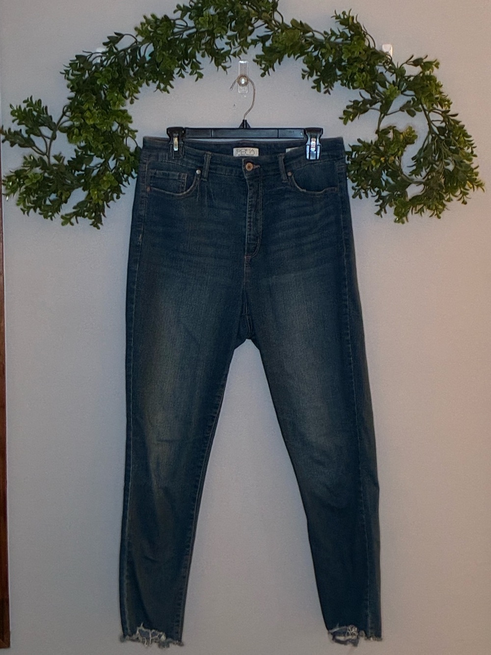 sofia by sofia vergara Dark Blue High-Rise Skinny Jeans